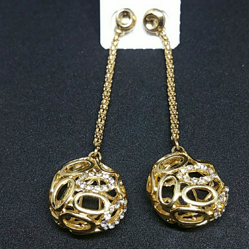 Dangling Earring - Picture 4 of 5